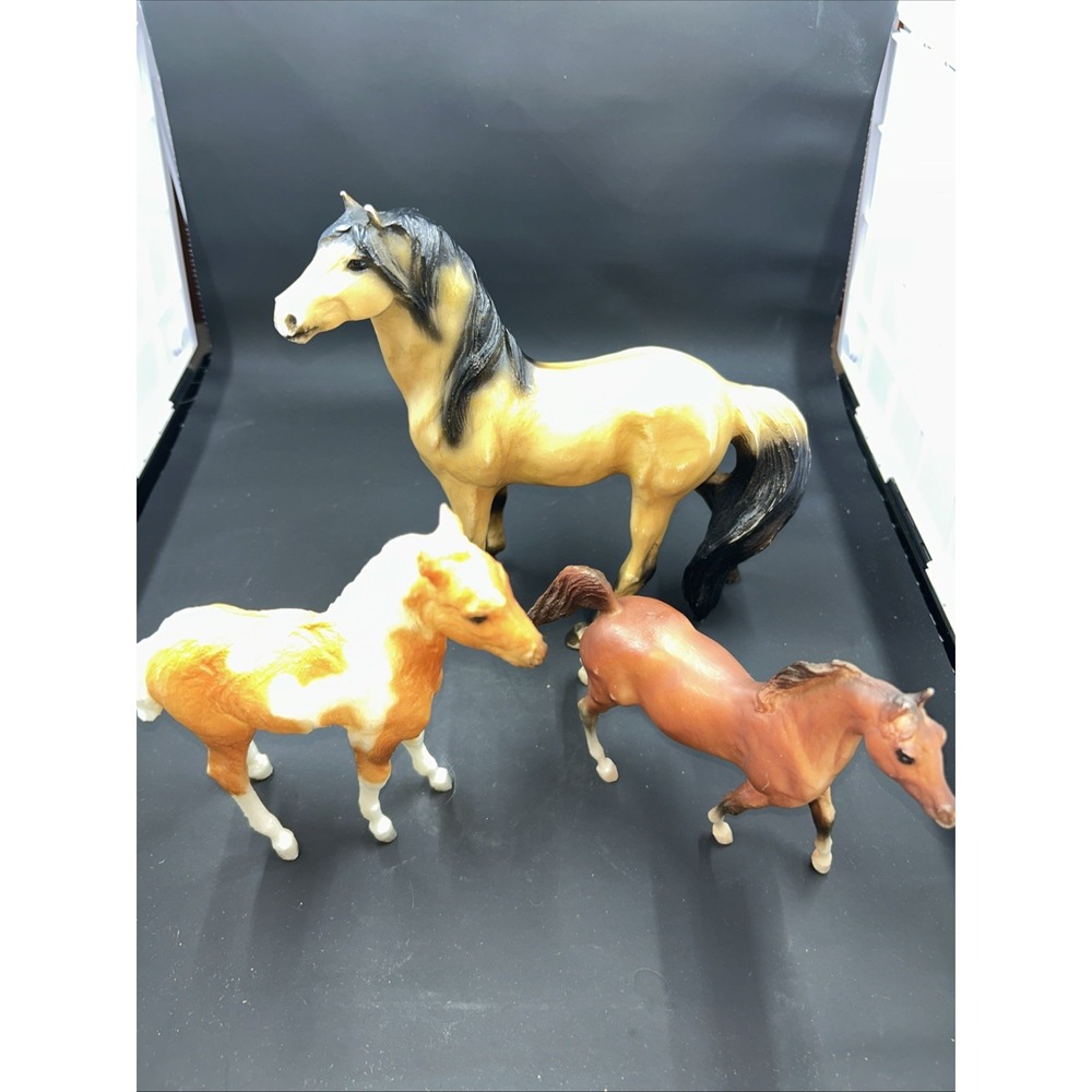 Lot Of Three‎ Vintage Breyer Horses